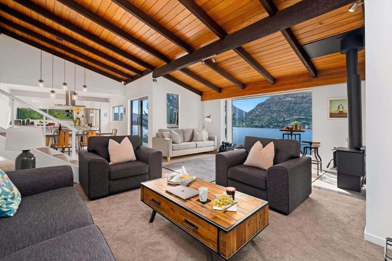 Queenstown Lakefront Dream 4 Bed Exterior photo